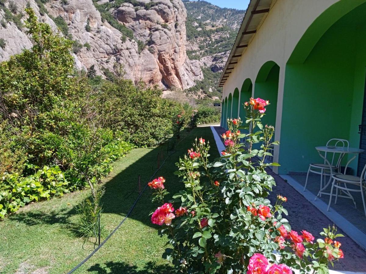 Guesthouse Eleftherios Kalavryta Exterior photo