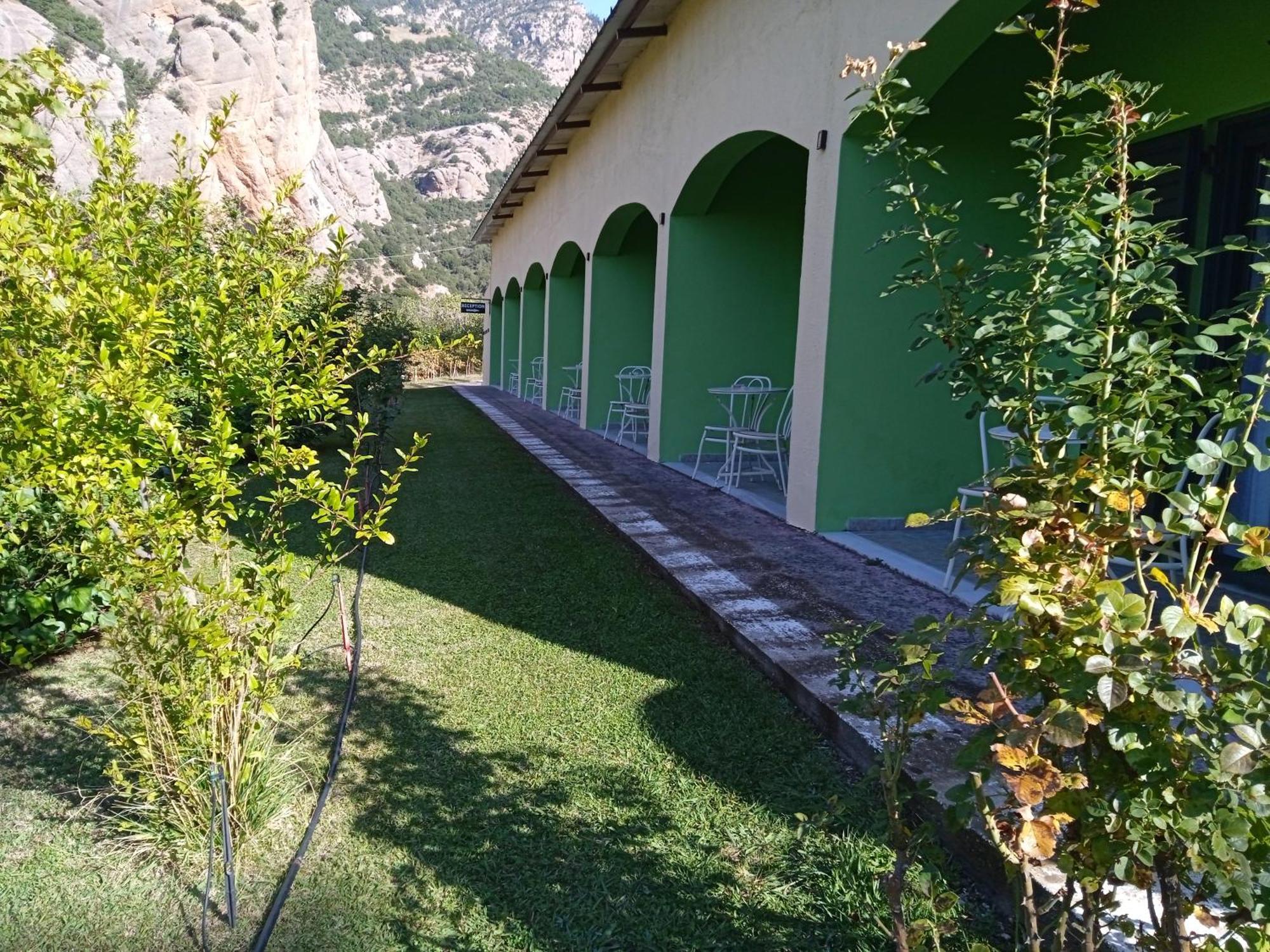 Guesthouse Eleftherios Kalavryta Exterior photo
